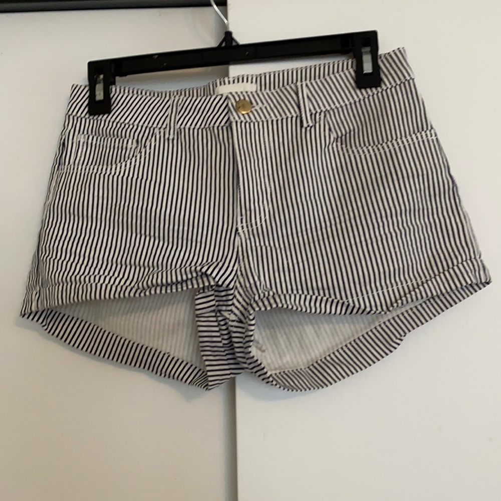H&M cuffed stretchy denim shorts size SMALL